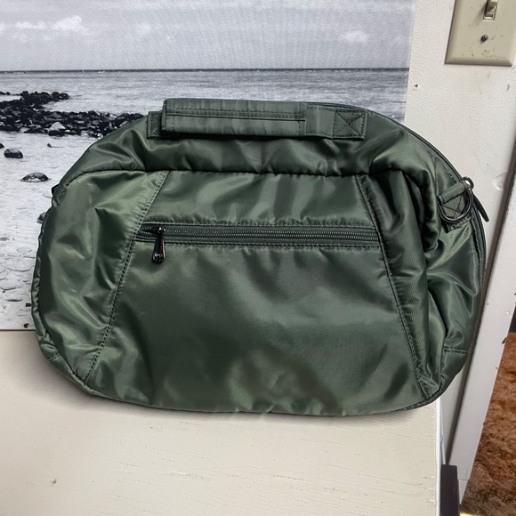 Lug Olive Green Railcar - Picture 2 of 5